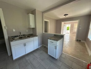 Building Photo - 4167 Isabelle St