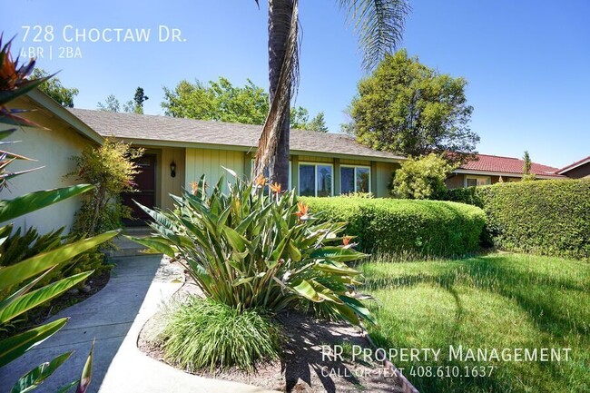 Primary Photo - Nicely Updated Home in Beautiful South San...