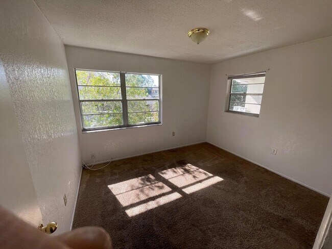 Building Photo - 2170 Knox McRae Dr