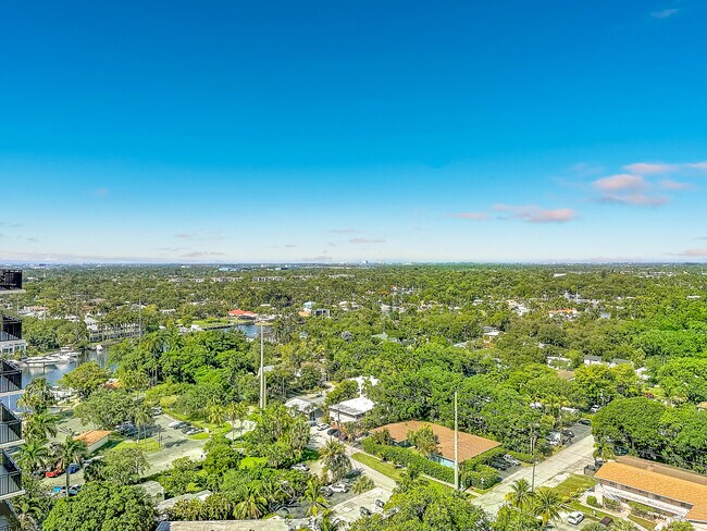 Building Photo - 610 W Las Olas Blvd