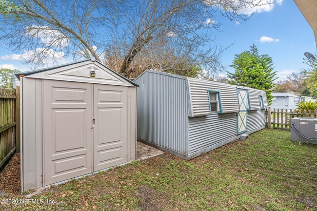 Building Photo - 7631 Timberwood Dr