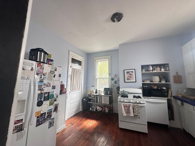 Building Photo - Sylvan Heights Victorian