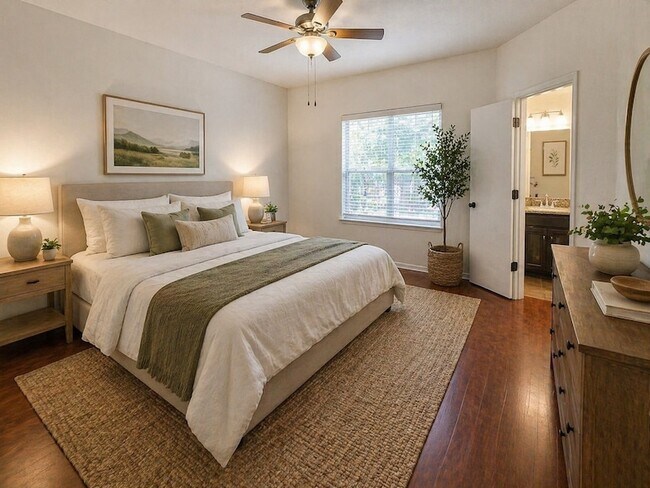 Building Photo - 3117 Sondra Dr