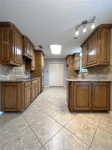 Building Photo - 3109 Shenandoah Dr