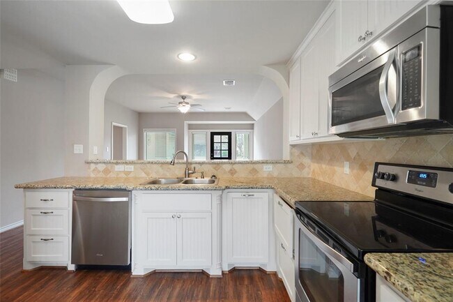 Building Photo - 14876 Cetus Ct