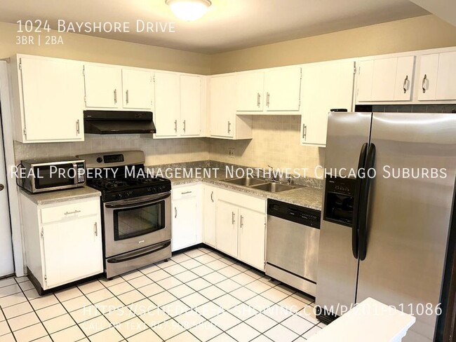 Building Photo - 1024 Bayshore Dr