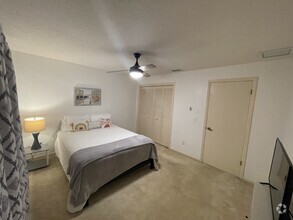 Building Photo - 9 Fairwoods Ct