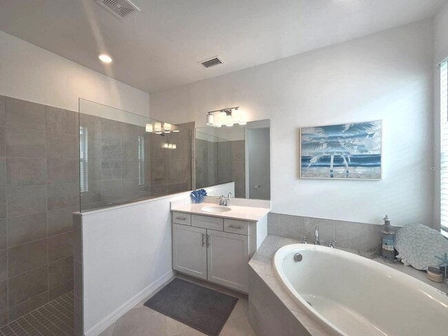 Building Photo - 17370 Jadestone Ct