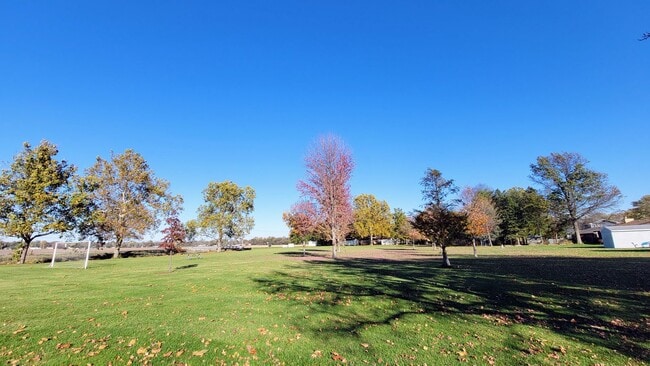 Building Photo - Beautifully Remodeled Condo in Southwest Champaign