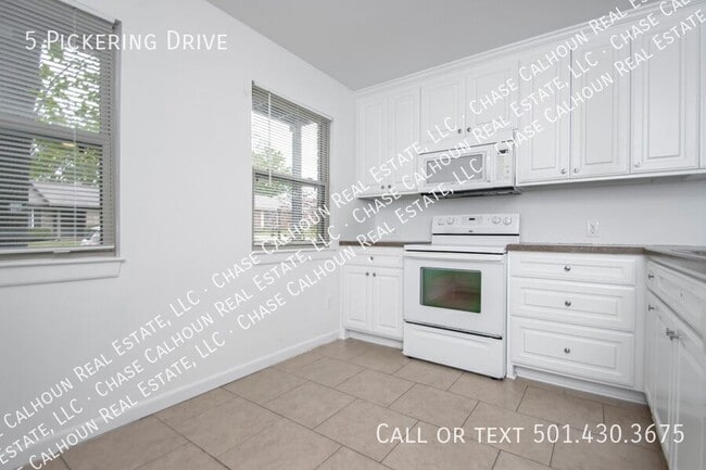 Building Photo - 5 Pickering Dr