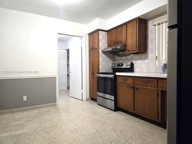 Building Photo - 10251 SW 13th St