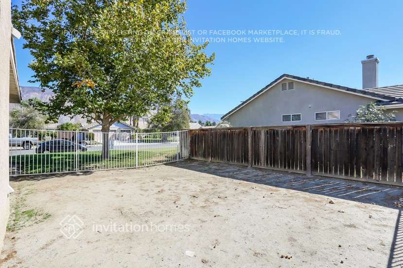 Building Photo - 1420 Sunswept Dr