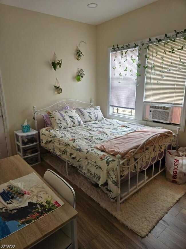 Building Photo - 70 Overlook Ave