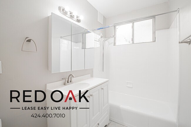 Building Photo - 436 Normandie Pl