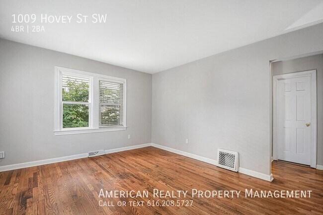 Building Photo - 1009 Hovey St SW