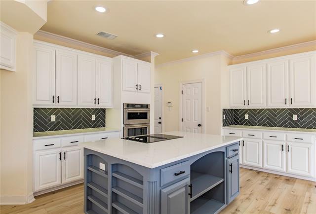 Building Photo - 3004 Normandy Dr