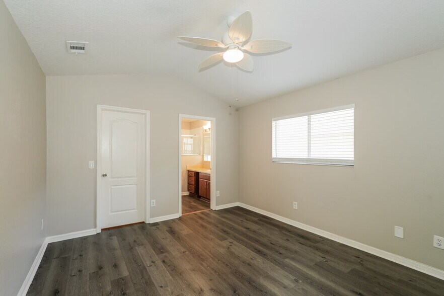 Building Photo - 209 Chardonnay Pl