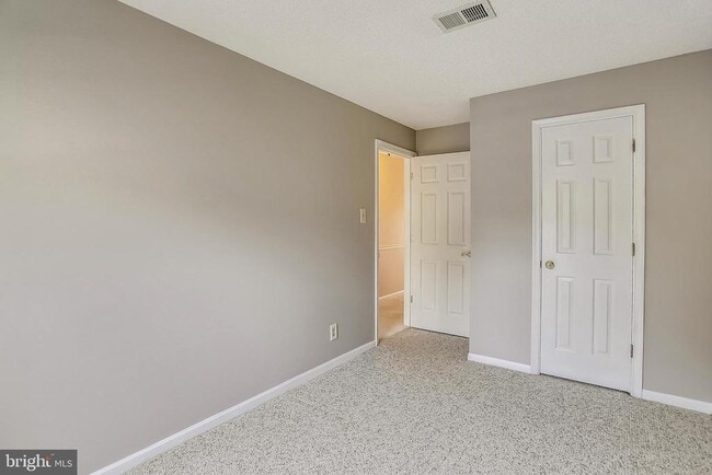 Building Photo - 12103 Greenway Ct