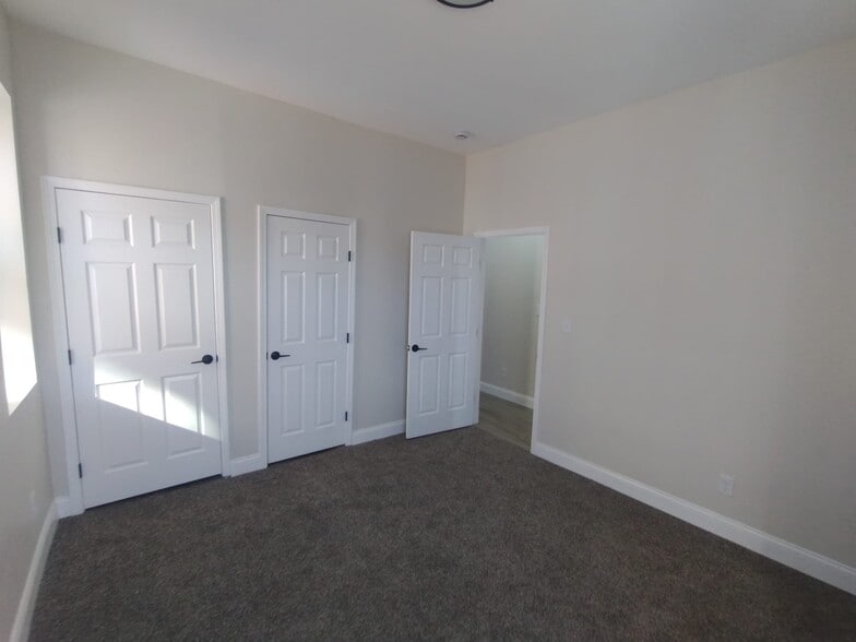 Building Photo - 2323 Patterson Ave