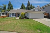 Building Photo - beautiful 3-bedroom, 2-bathroom single-story home in Roseville!