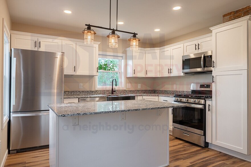 Building Photo - 5066 Newton Falls Rd