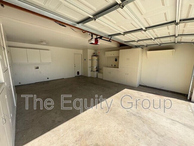 Building Photo - 4300 E Feemster Ave