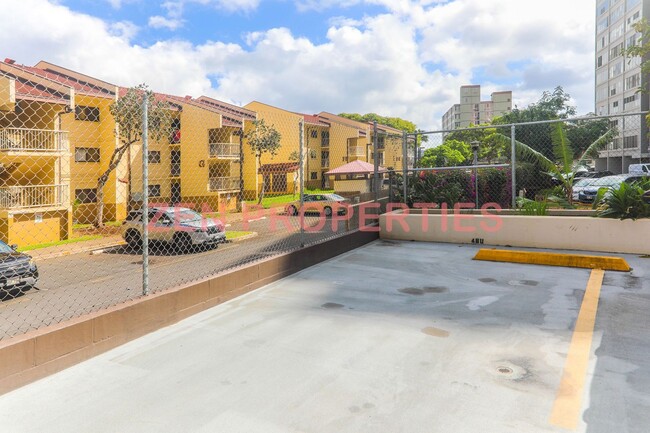 Building Photo - a 2 bedroom, 1.5 bath condo for rent at Ka...