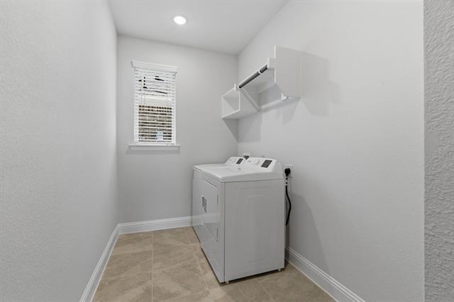 Building Photo - 2020 Beeflower St