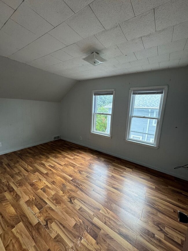 Building Photo - 59th St Single Family for Rent