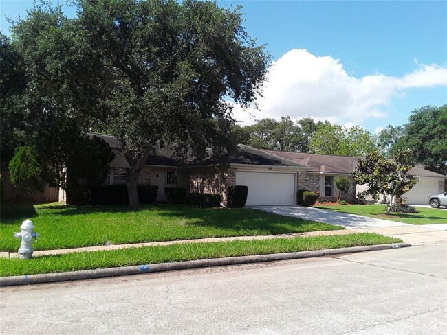 Building Photo - 3119 E Heatherock Cir