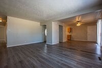 Building Photo - Ranch Style 4 Bedroom / 1.5 Bath Home