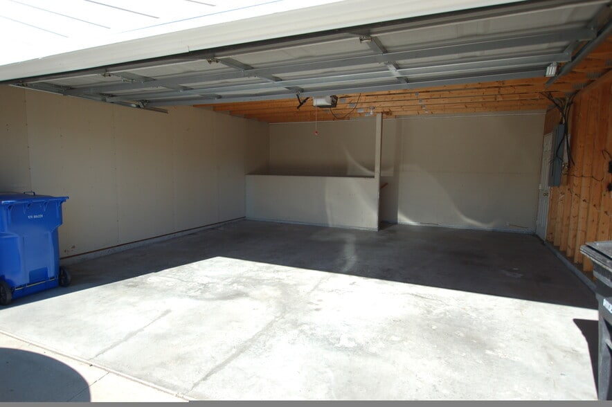 Building Photo - 4721 Townsite Pl S