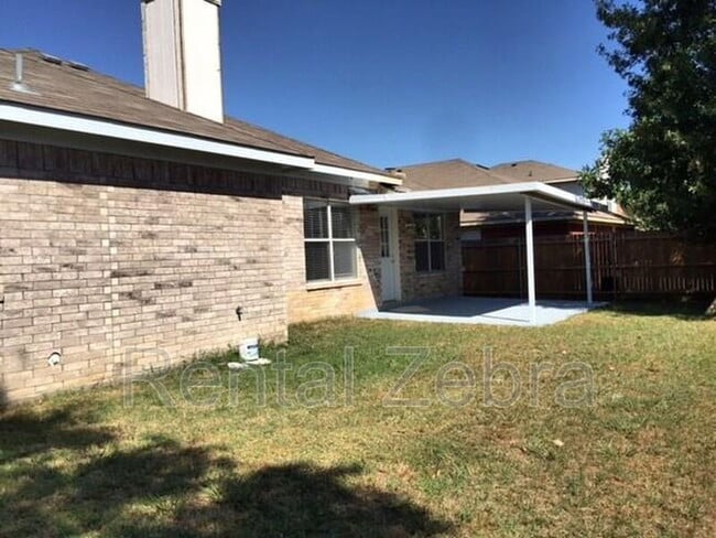 Building Photo - 4001 Cypress Gardens Dr