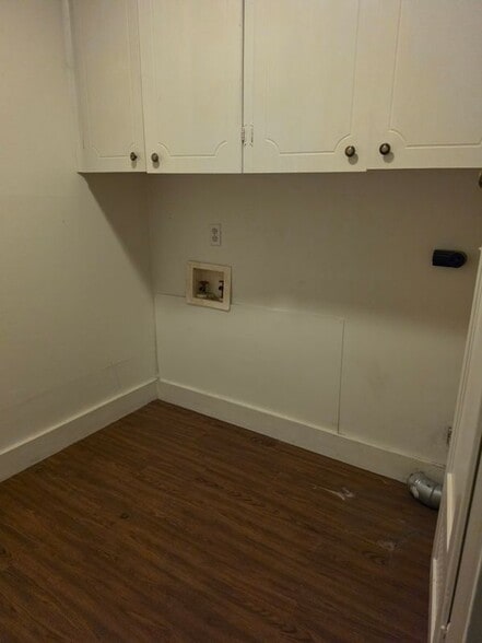 Building Photo - 749 San Patricio Ave