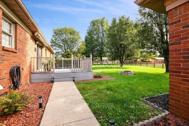 Building Photo - 1001 Navajo Dr