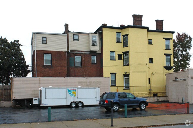 Building Photo - Dimitrov Apartments