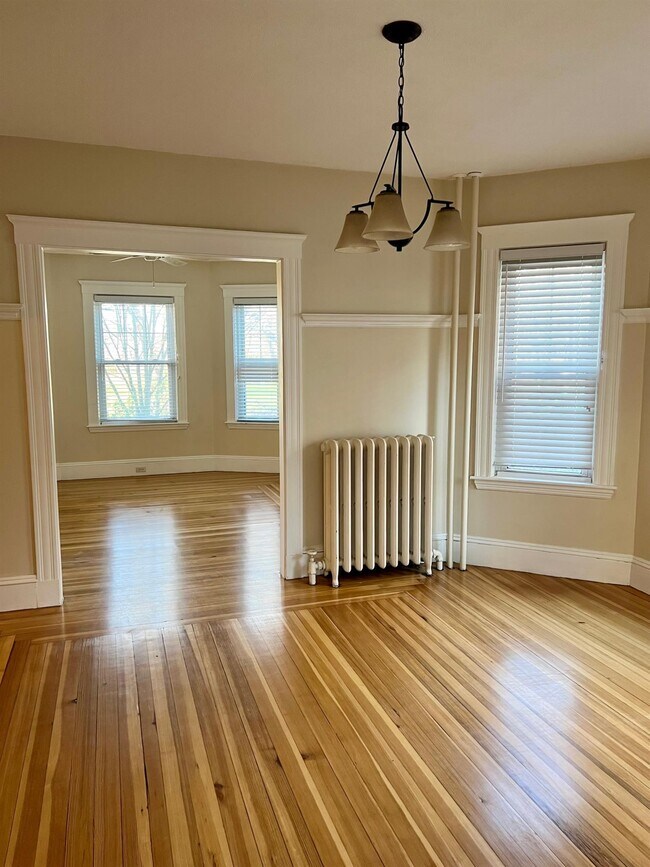 Building Photo - 200 Larch Rd