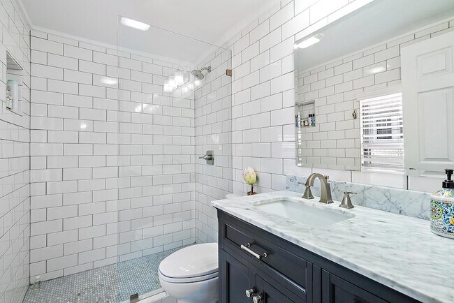 Building Photo - 3109 Washington Rd