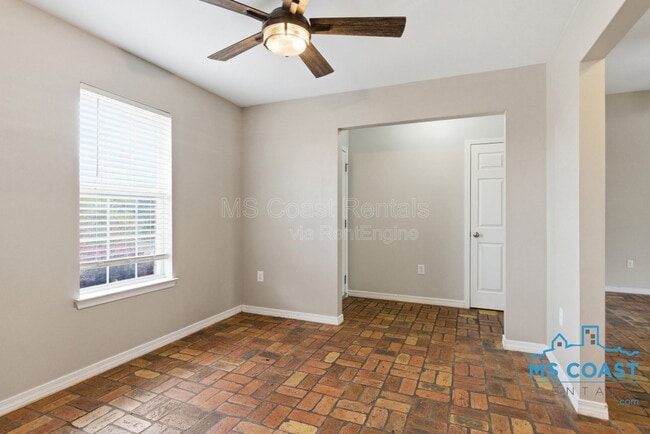 Building Photo - 14971 Camp Ln