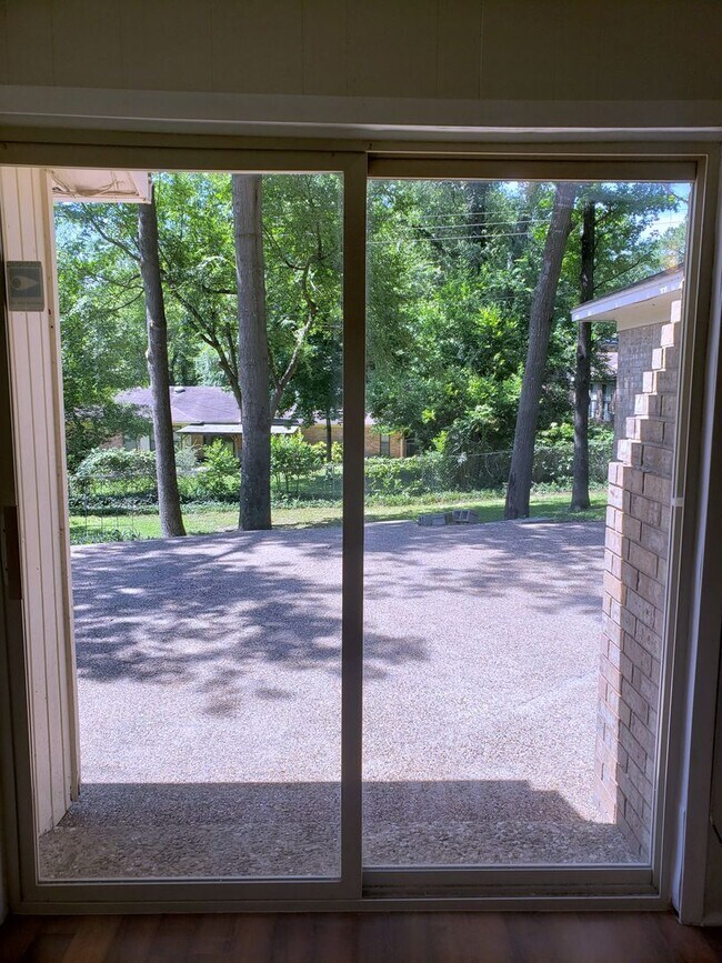 Building Photo - 3 Bedroom Steps from Rudman Trail & Souths...