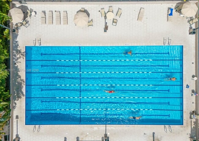 Building Photo - 161 Crandon Blvd