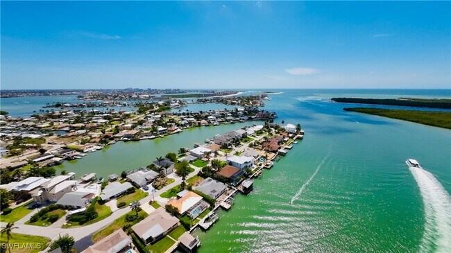 Building Photo - 140 W Pago Pago Dr