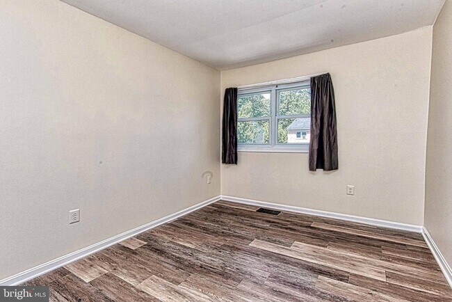 Building Photo - 8467 Ivy Glen Ct