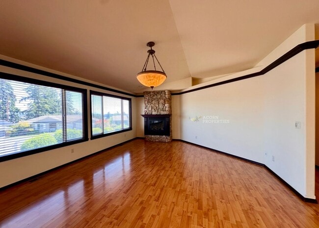 Building Photo - 1331 SW Harbor Vista Cir