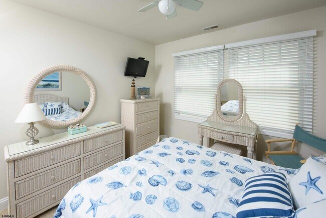 Building Photo - 213 N Jefferson Ave