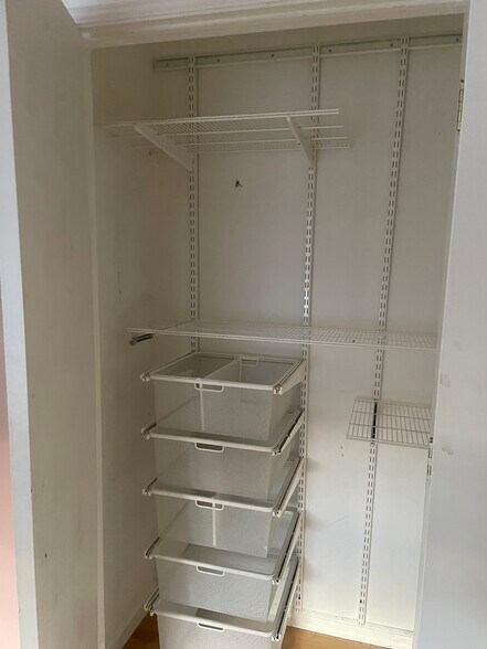 Building Photo - 59 Hill Ter