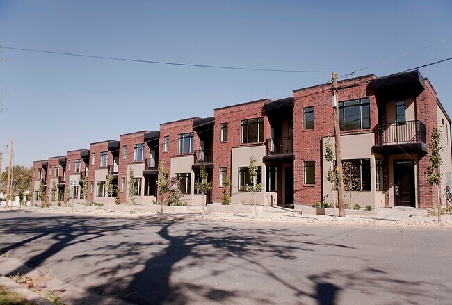 Primary Photo - 155 N Main St