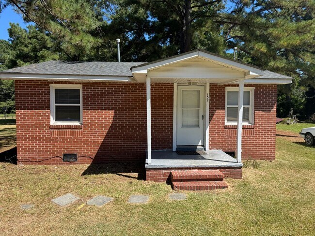 Building Photo - 2 Bedroom House in Sharpsburg