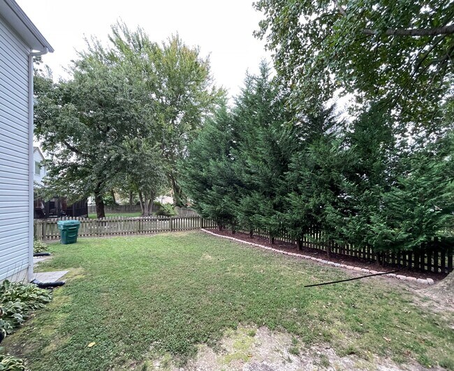 Building Photo - 6207 Oaken Gate Dr S
