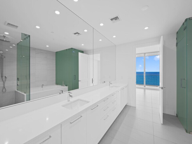 Building Photo - 151 N Seabreeze Blvd